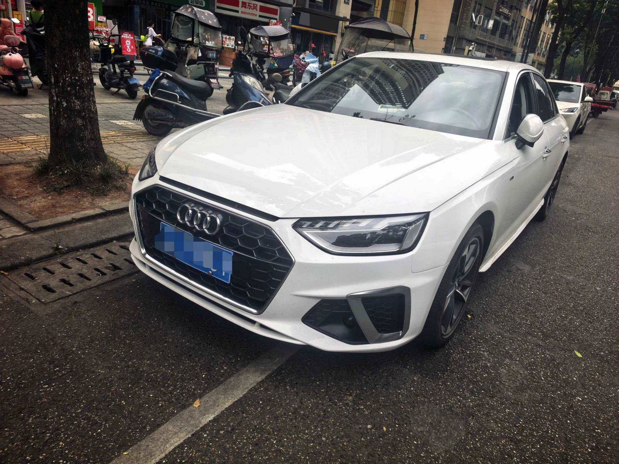 Audi A4L 2022 40 TFSI Fashion Dynamic Edition