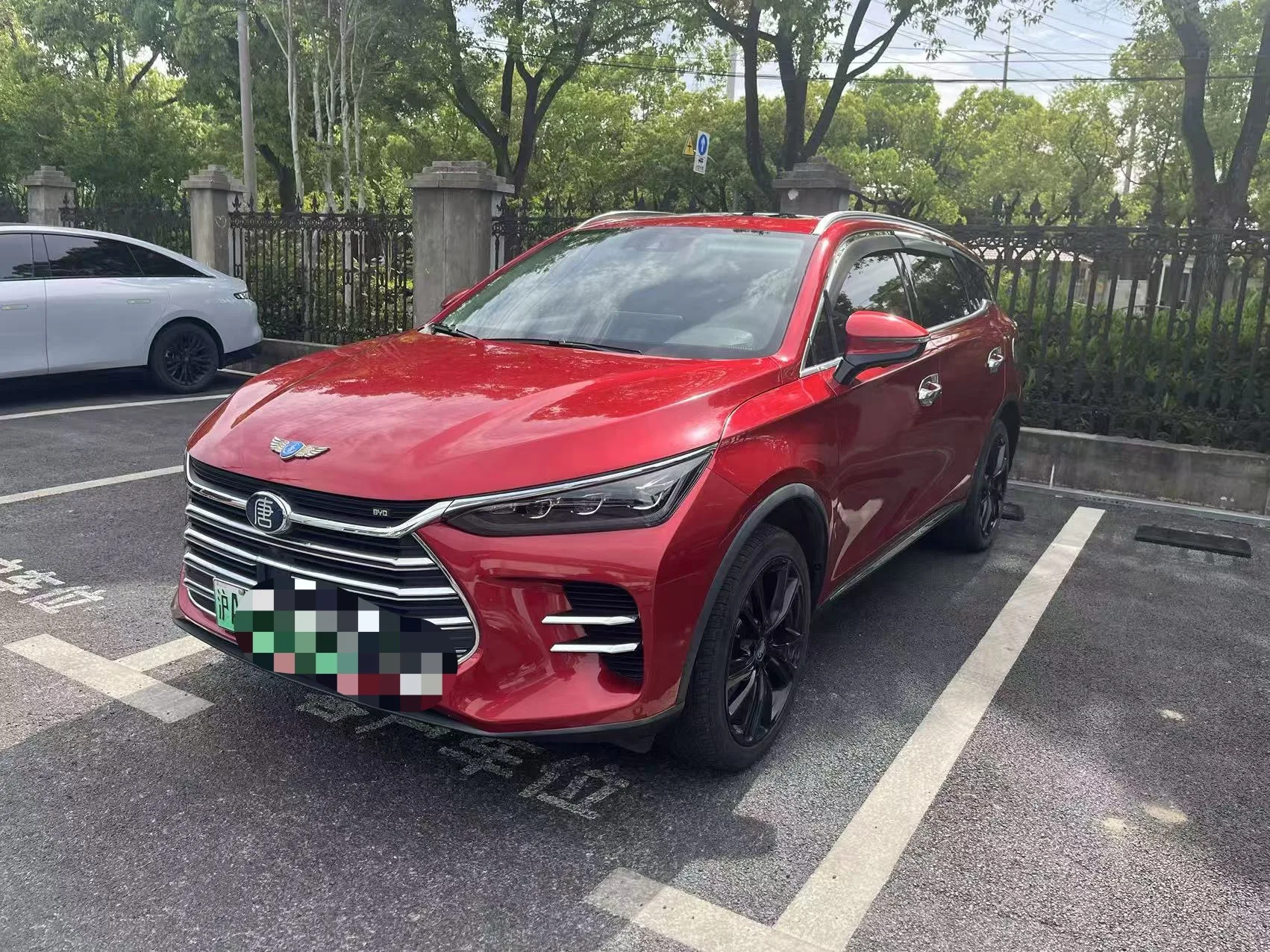 Tang New Energy 2020 DM 2.0T Dual Engine Four-Wheel Drive Premium 7-Seater National VI Emission Standard
