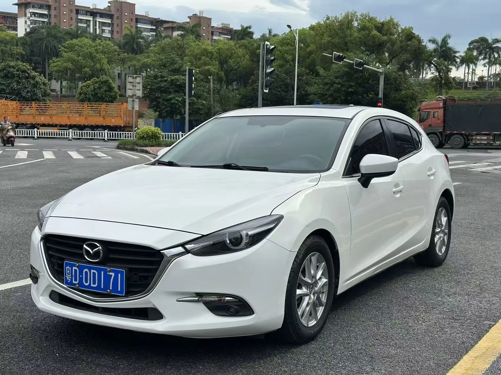 Mazda3 Скажи мне 2017 Хэтчбек 1,5 l Автоматический Роскошь Модель (Китай В Выбросы «Стандарт»)