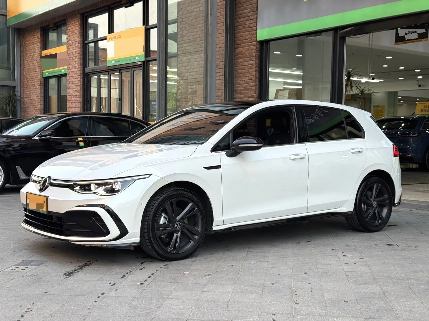 Volkswagen 2023 Golf 8 R-Line 1.4TSI 280TSI Lite Automatic
