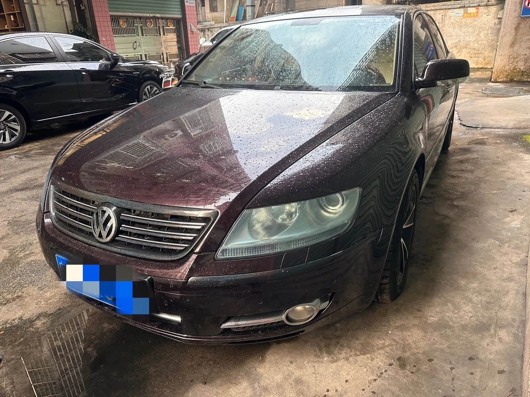 Phaeton 2009 Model Year 3.6L V6 5-Seater Extended Comfort Edition