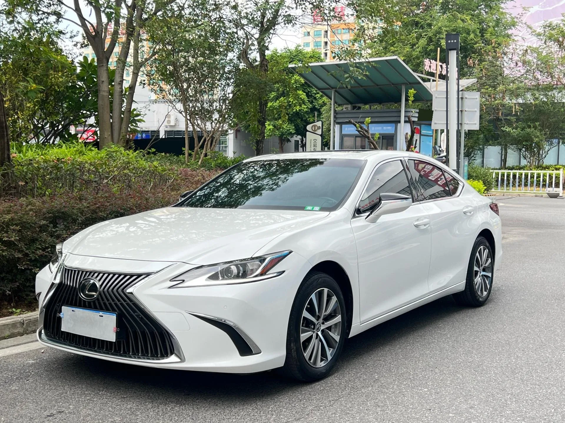 Lexus ES 2021 Model 200 Premium Edition