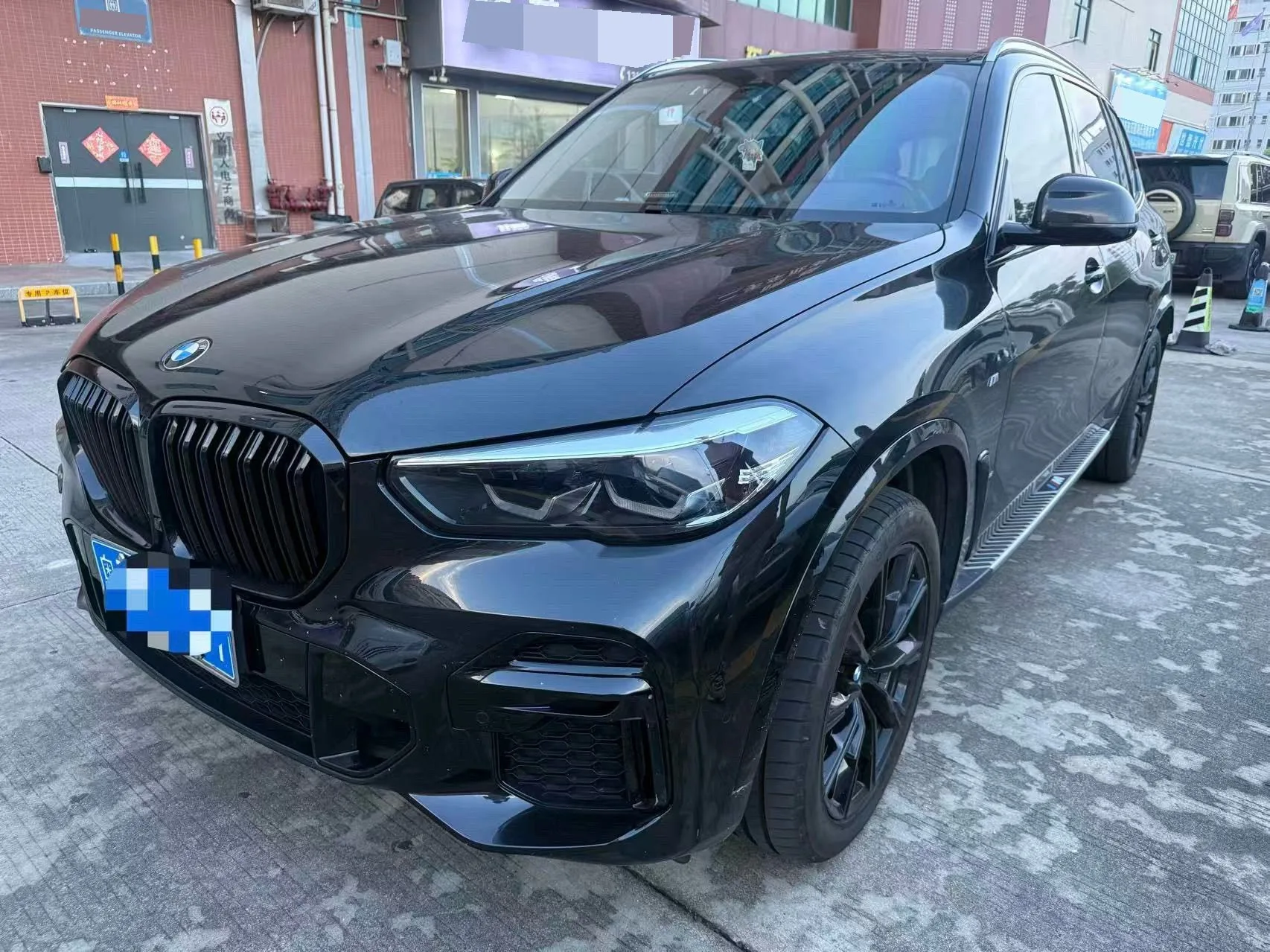 BMW X5 2022 xDrive 30Li Luxury M Sport Package