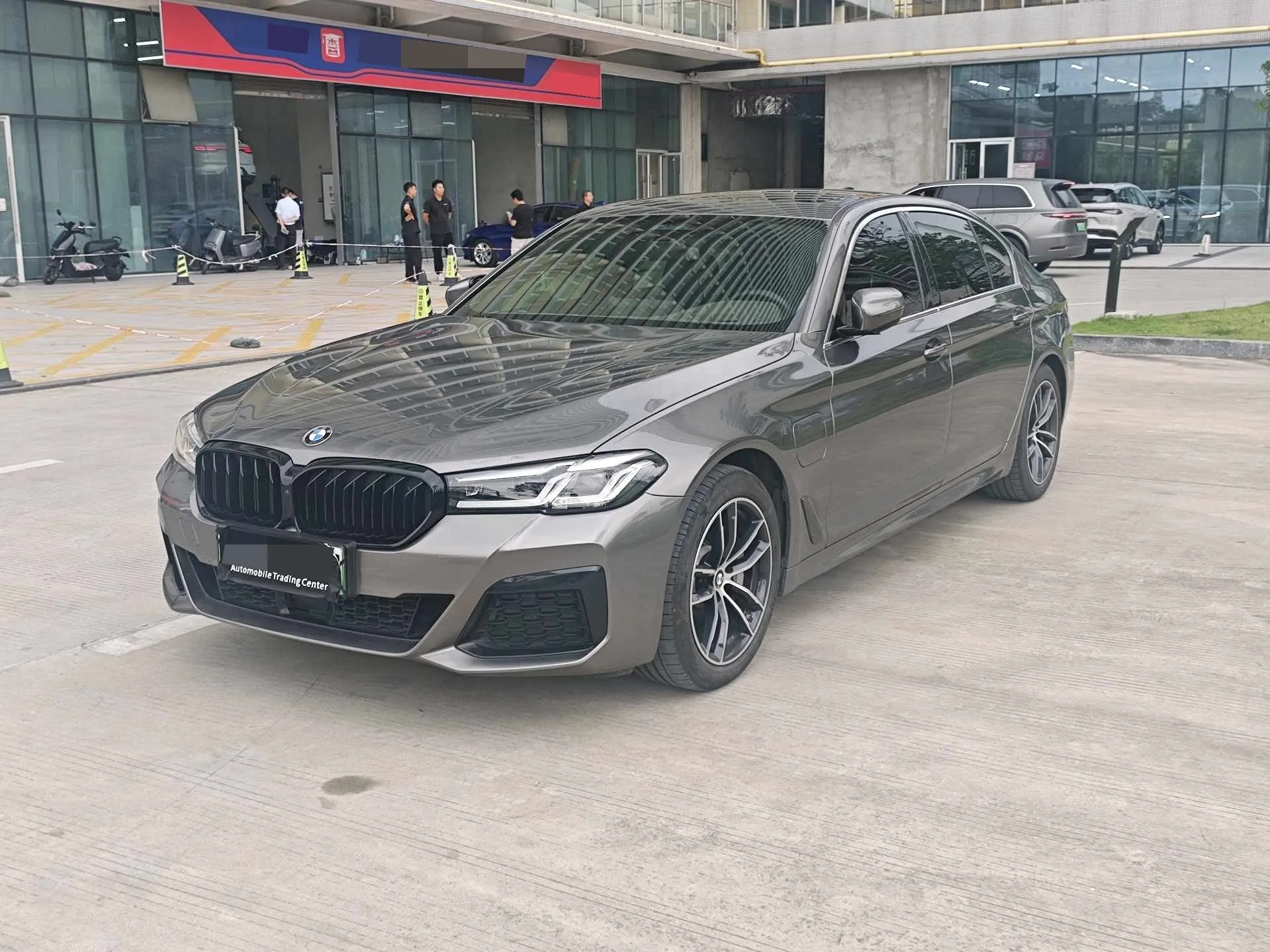 BMW 5 Series PHEV 2021 535Le Pioneer Edition M Sport Package