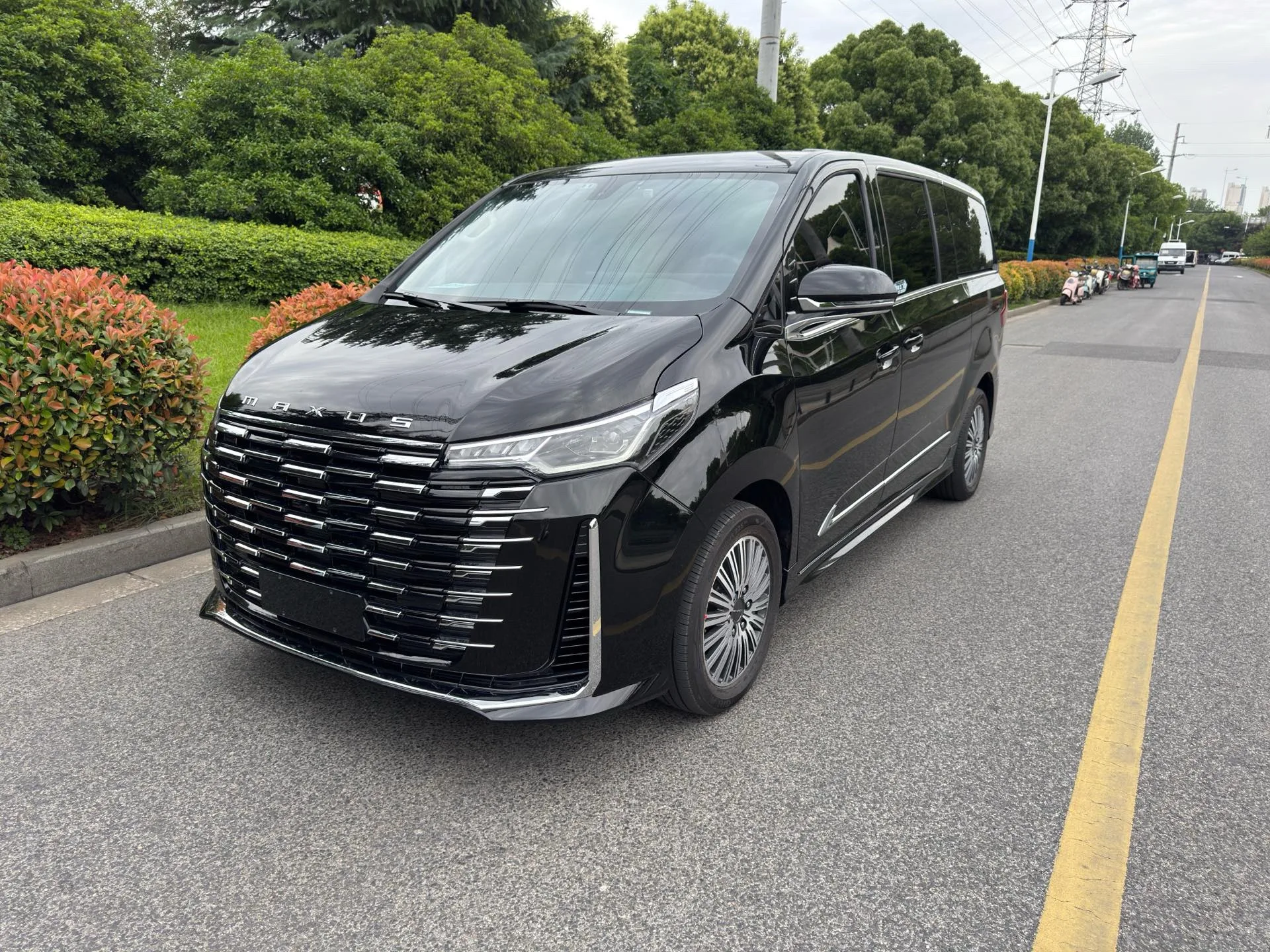 Maxus 2025 G10 2.0T Flagship Edition Gasoline 7-Seater MAX Automatic