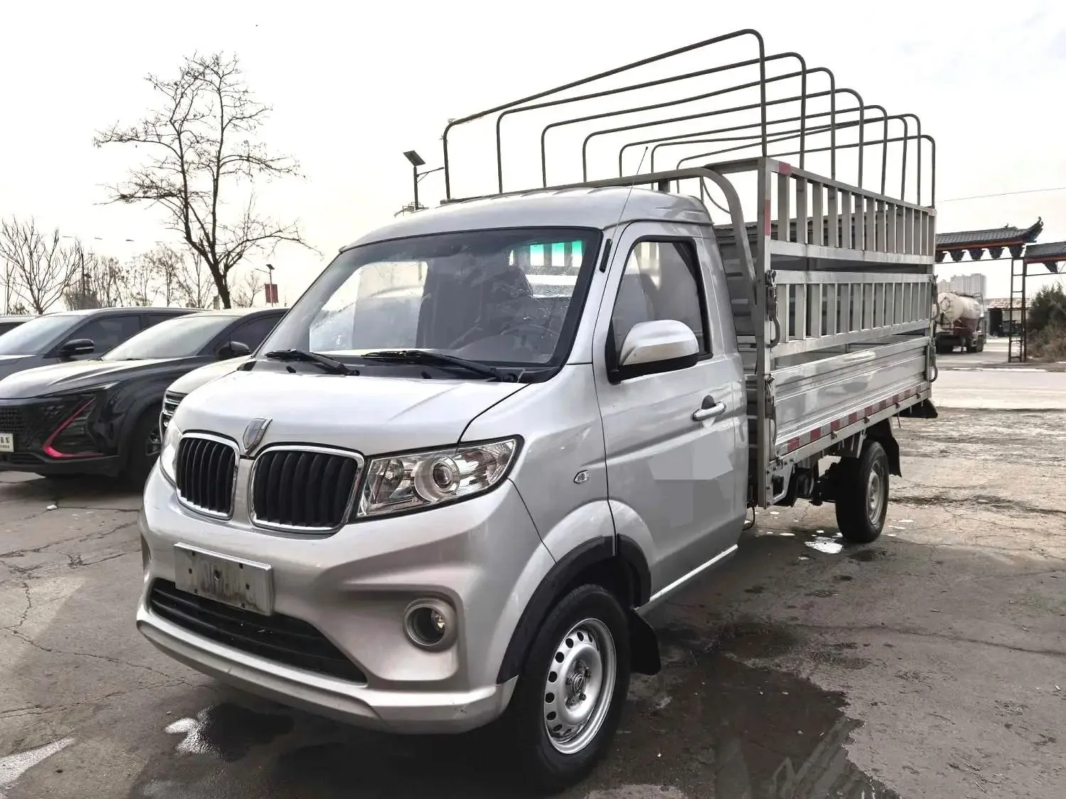 Jinbei 2023 New Dolphin EV Comfort Cargo Van (Complex Underground Parking Version) 42.3kWh Automatic Transmission