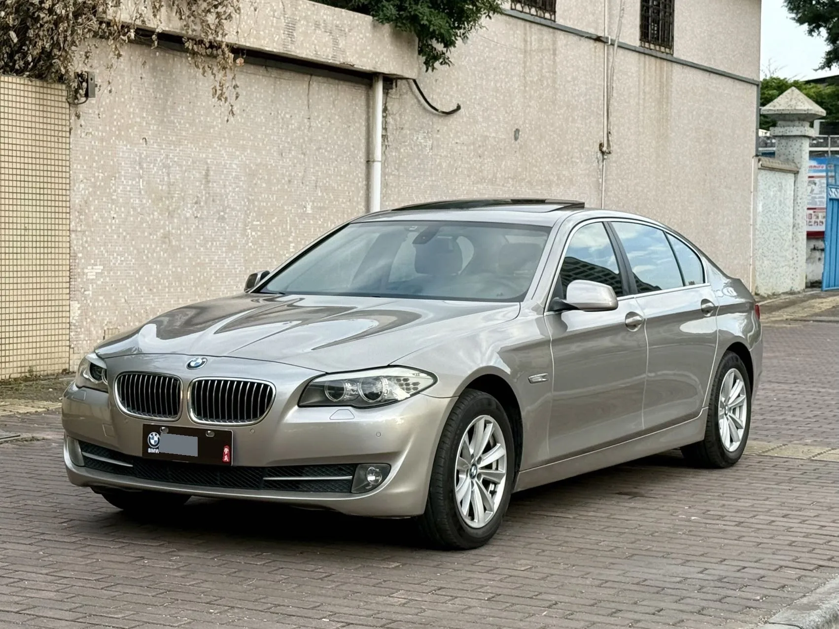 BMW 5 Series 2012 523Li Luxury