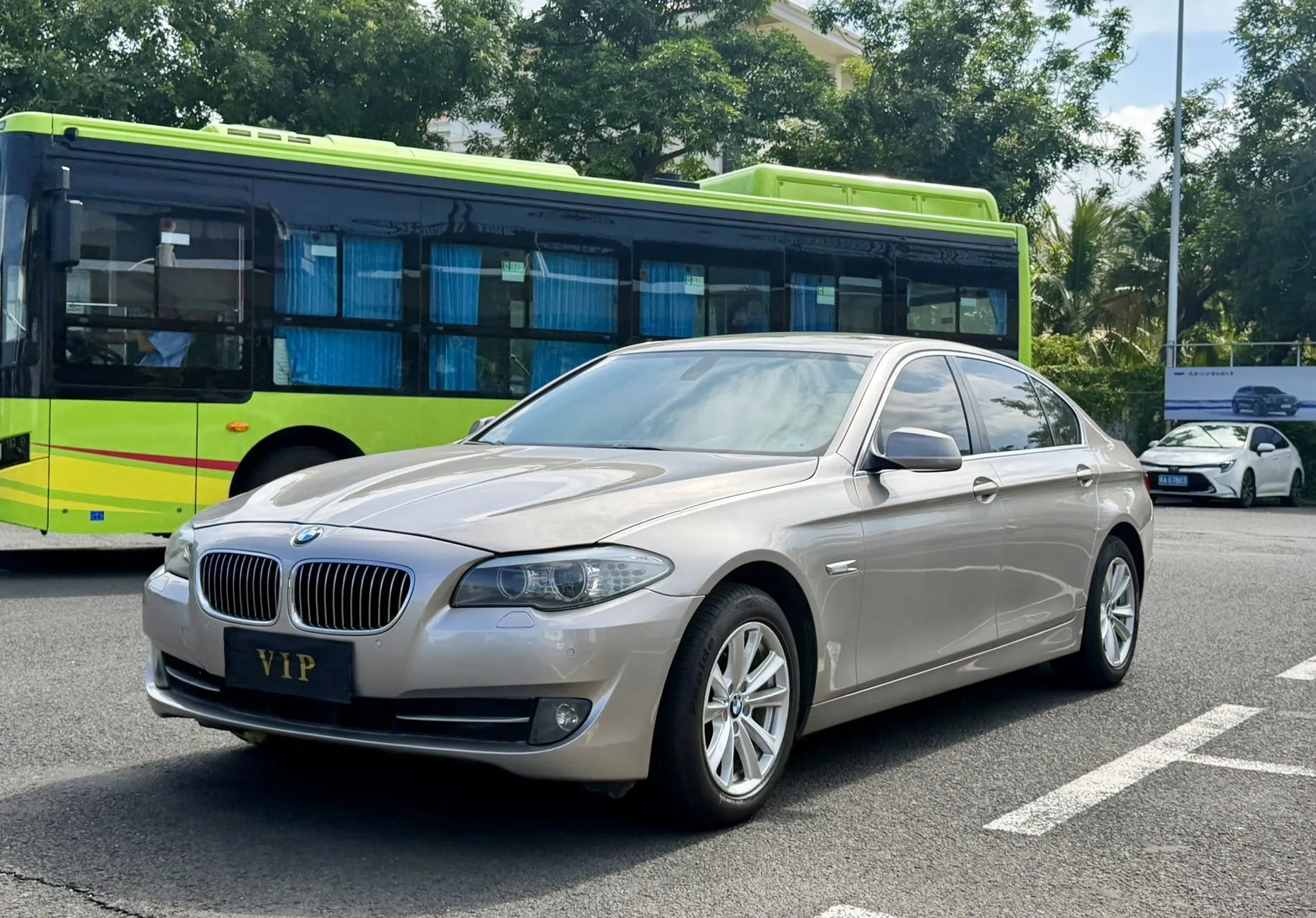 BMW 5 Series 2012 520Li Elegant Edition