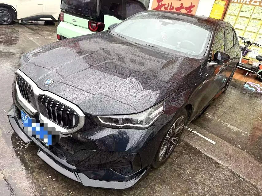 2024 BMW 5 Series 525Li 2.0T M Sport Package Automatic
