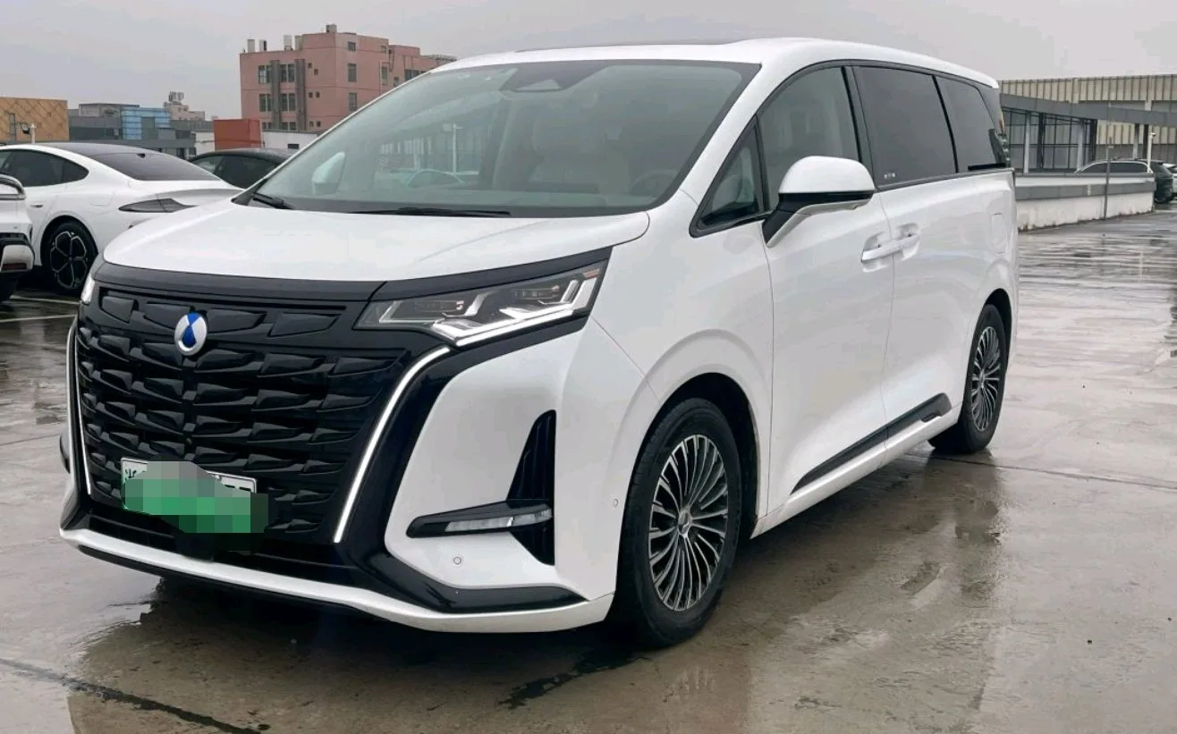 Denza D9 2022 DM-i 970 AWD Flagship Edition