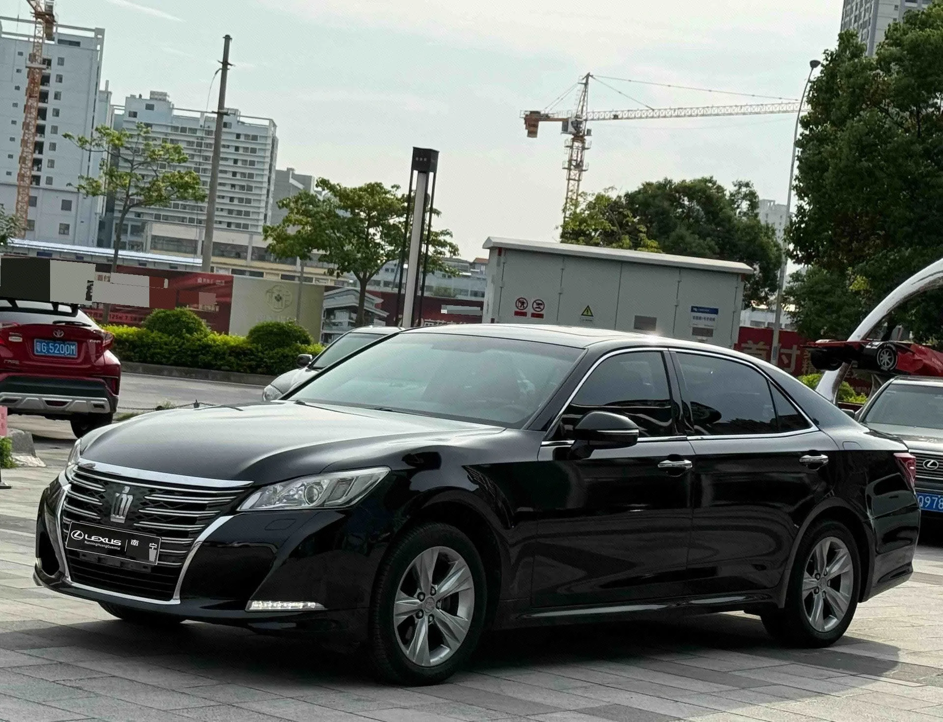 Crown 2015 2.5L Executive Edition