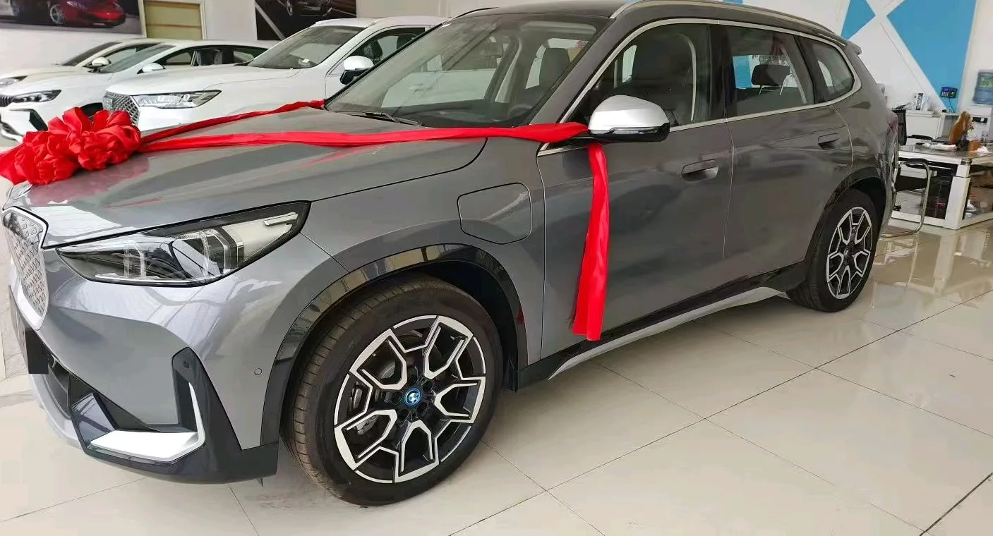 2023 BMW iX1 xDrive30L X Design Package