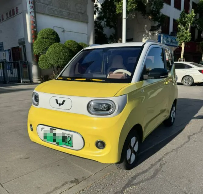 Hongguang MINIEV 2024 Macaron Model, 215km