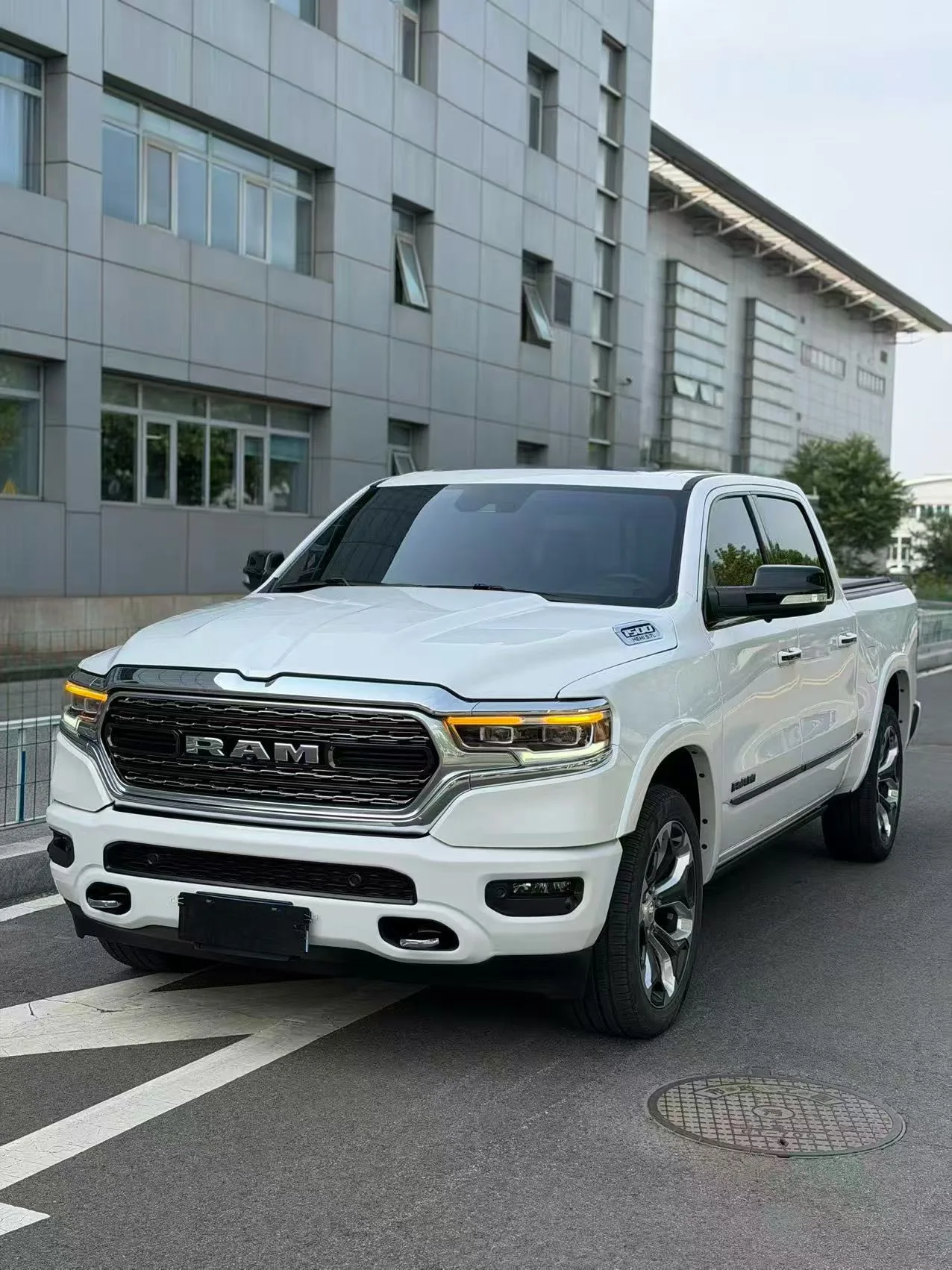 2019 Dodge Ram (Imported) 5.7 1500 HEMI Automatic