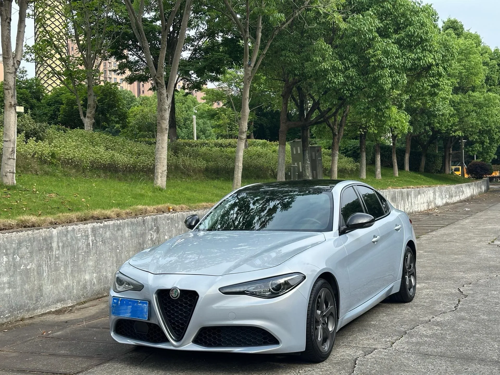 2021 Giulia 2.0T 280HP Luxury Edition