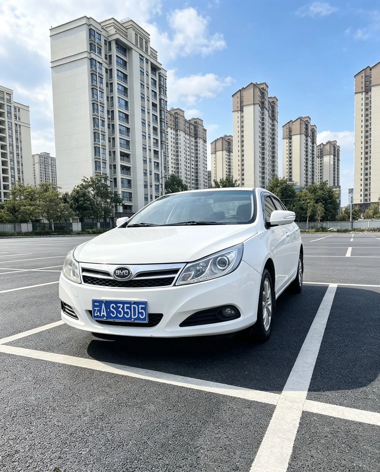 Suruai 2012 Model Year 1.5TID Automatic Luxury Edition