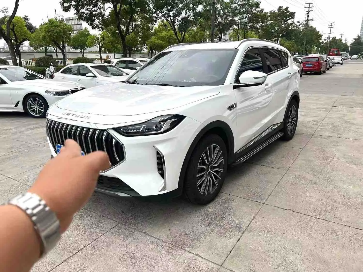 Jetour X70 PLUS 2024 Champion Edition 1.5T DCT Champion MAX 7-seater
