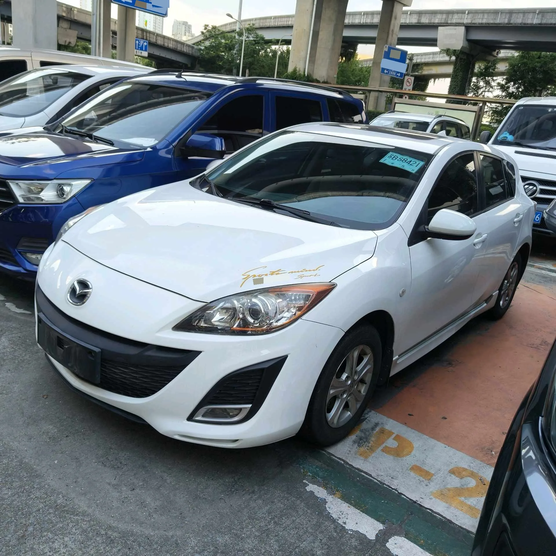 Mazda3 Axela 2012 Hatchback 1.6L Automatic Elite