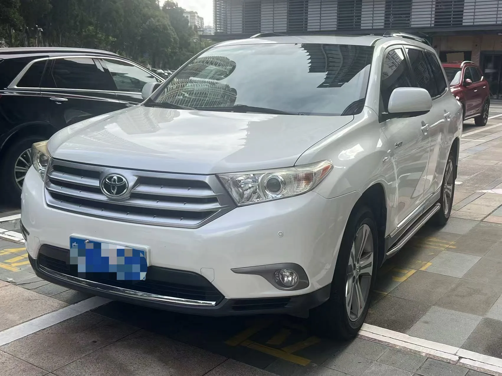 2012 Highlander 2.7L 2WD 7-seater Luxury Edition