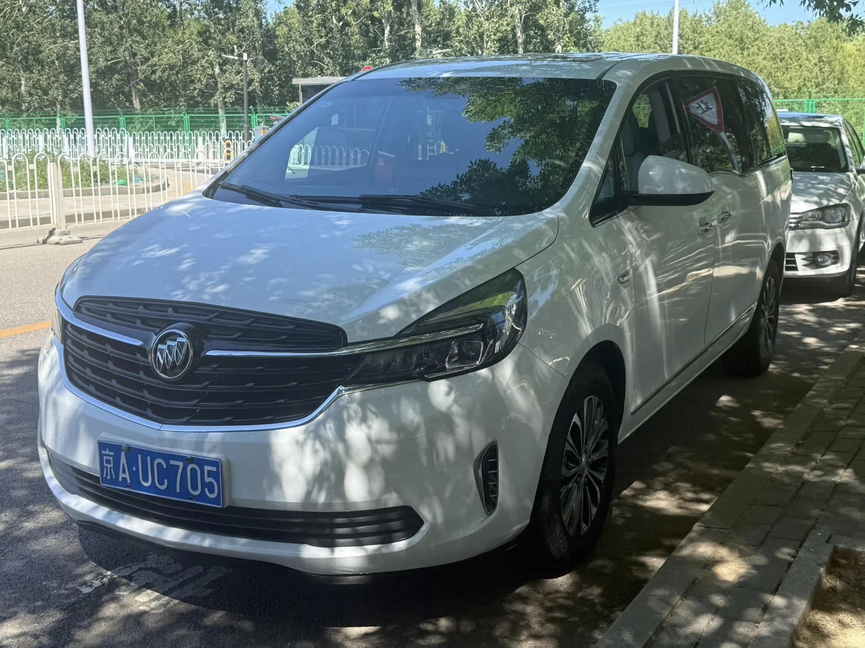 Buick GL8 2021 Land Business Class 652T Comfort