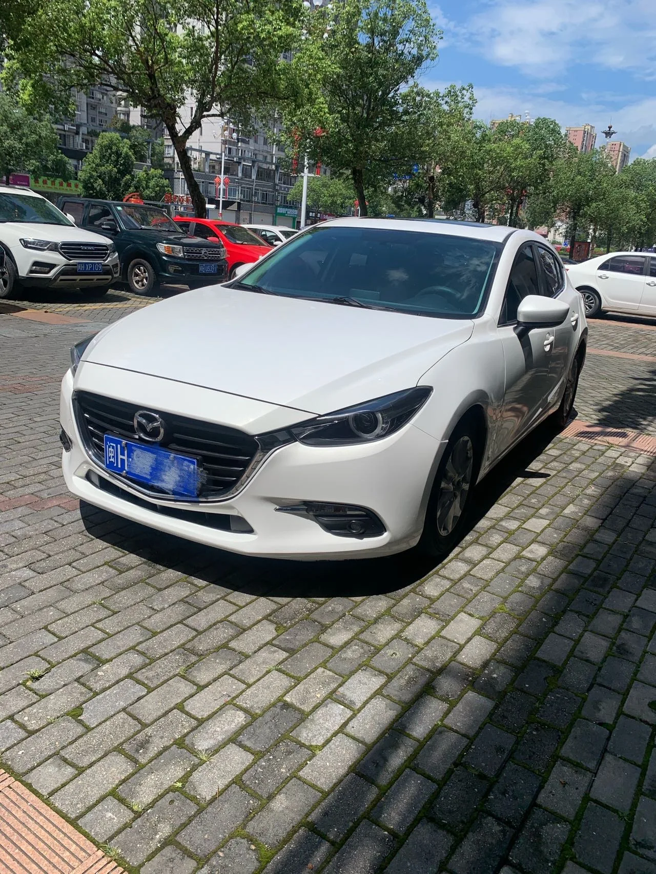 Mazda3 Axela 2017 Hatchback 1.5L Automatic Luxury Model (China V Emission Standard)
