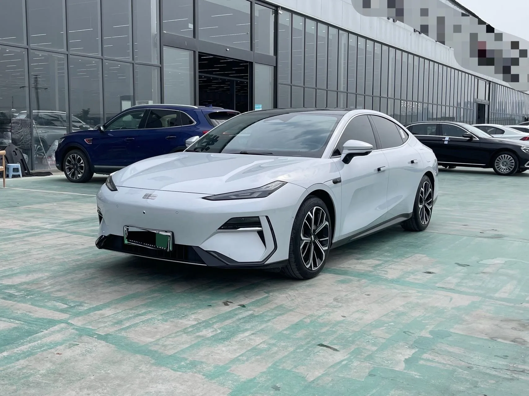 Geely Galaxy 2025 E8 700km Long-Range Intelligent Driving Edition Automatic