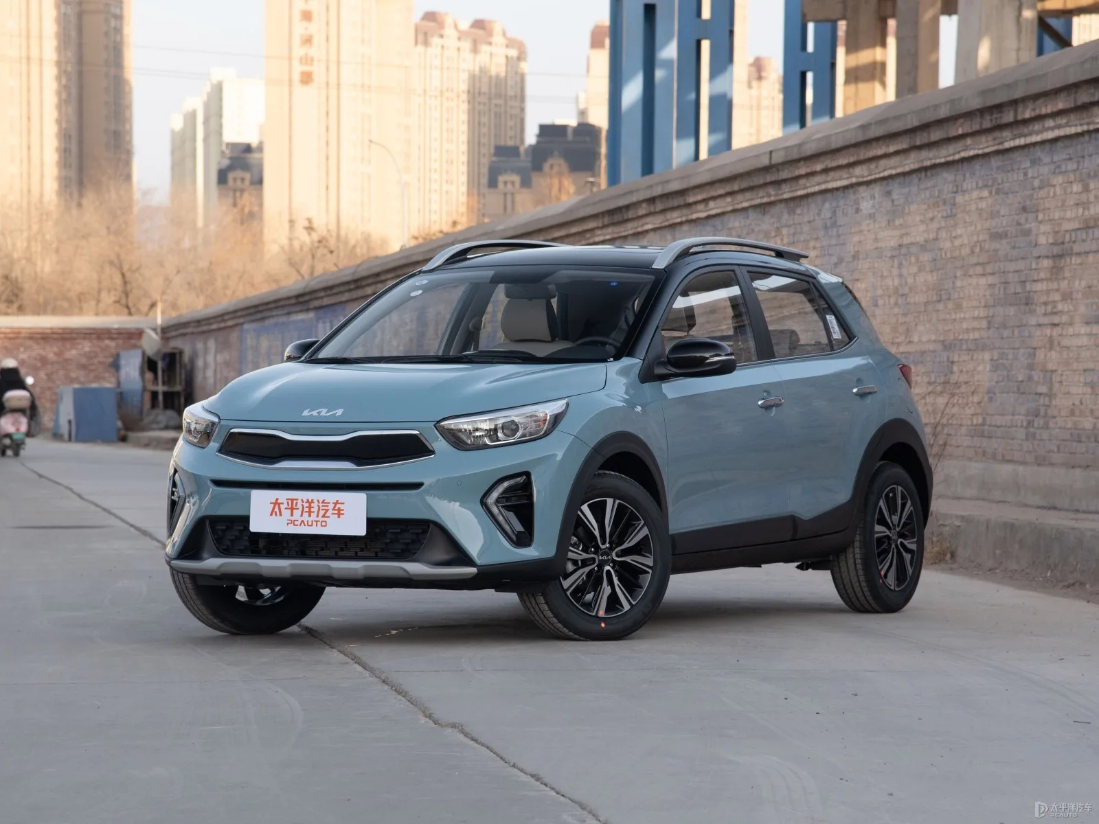 Kia Stonic 1.4L Sunroof Edition — Modified new car for export from China (listing thumbnail)