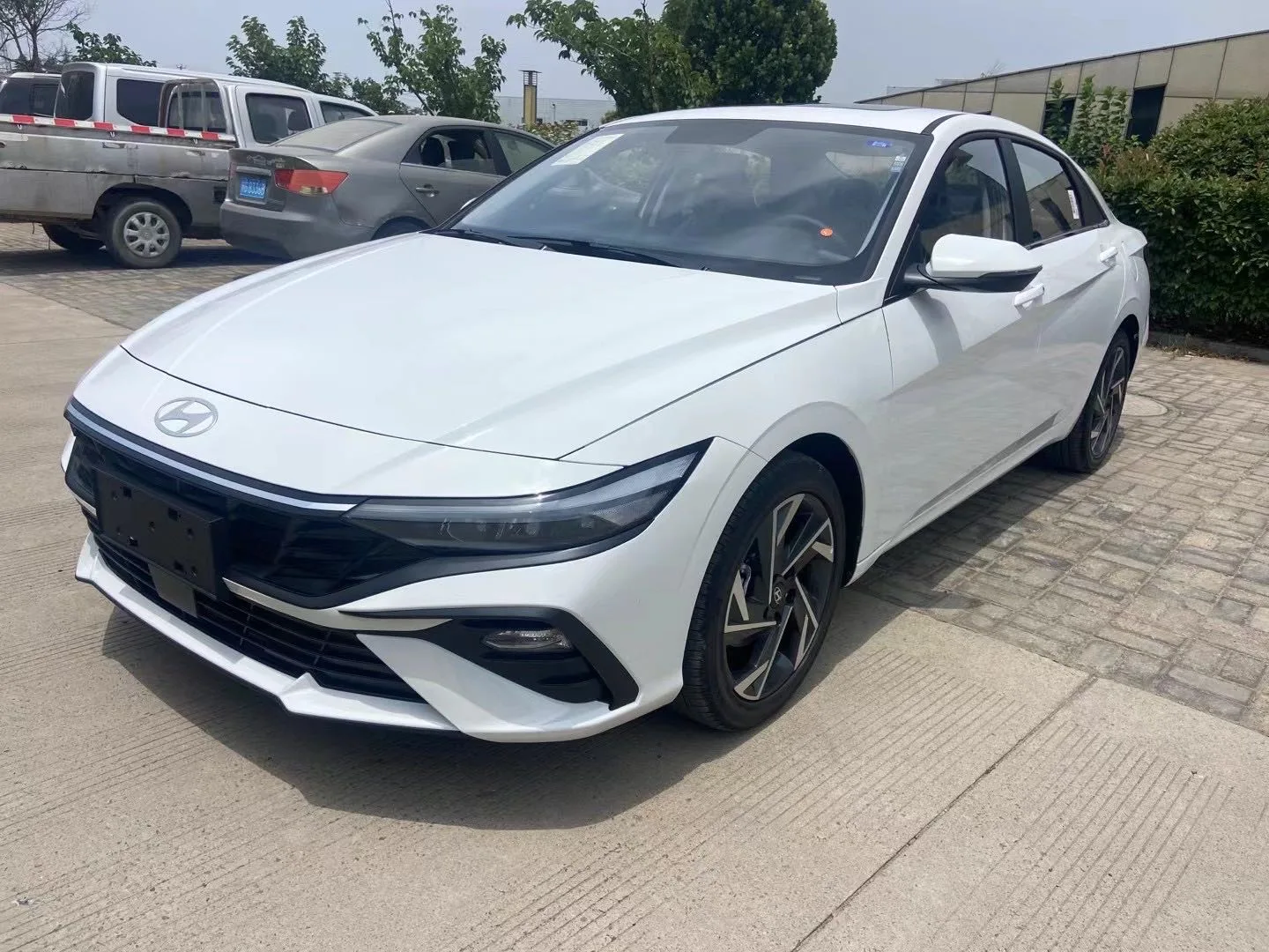 Hyundai Elantra 2023 1.5L CVT GLX Elite Edition