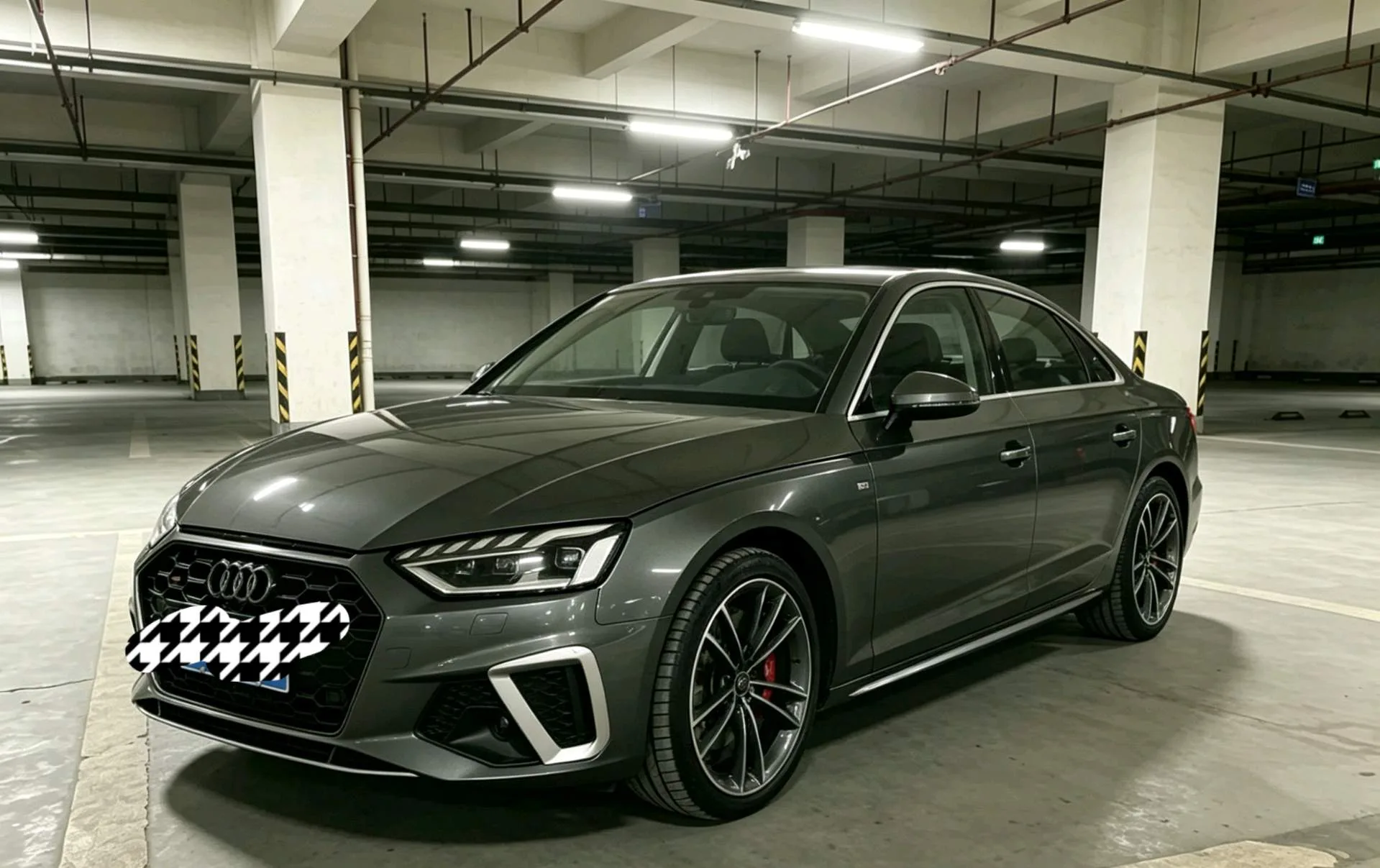 Ауди A4L 2022 40 TFSI Мода Динамический Версия