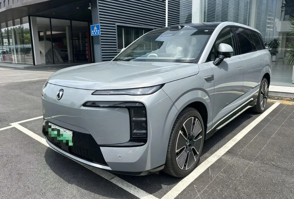 Denza 2025 Denza N8L 2.0T CVT Flagship Automatic