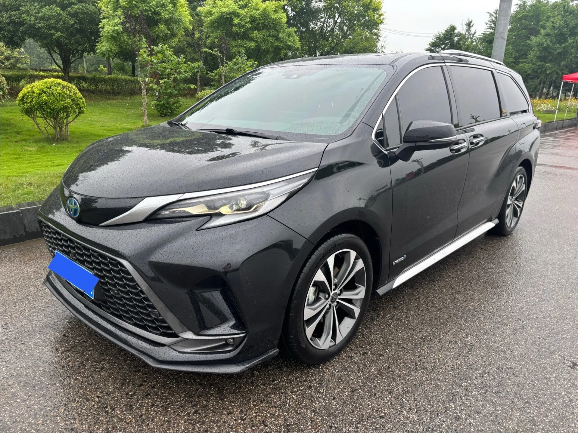 2023 Toyota Grevia Hybrid 2.5 CVT Flagship VIP Edition Automatic