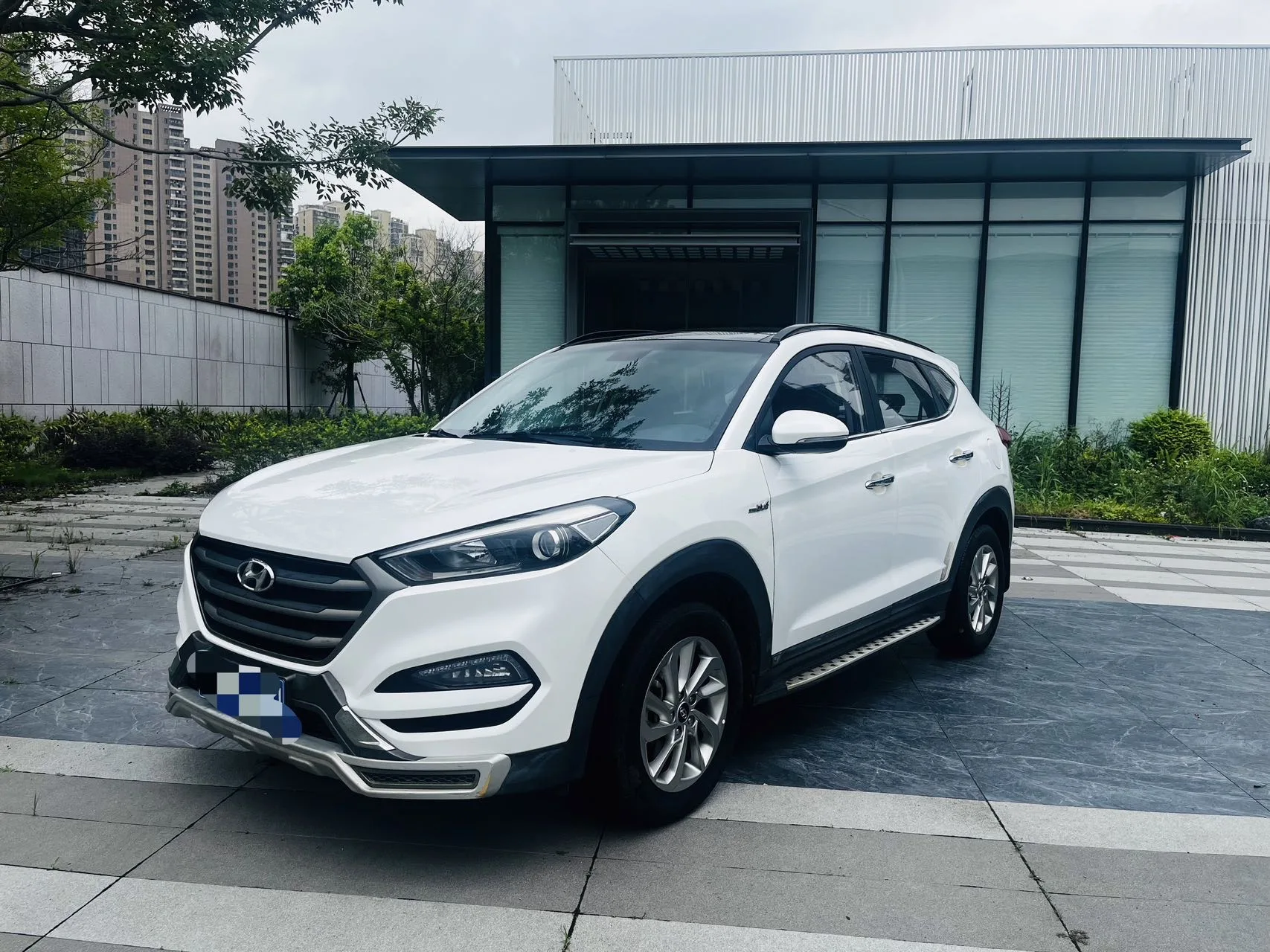 Tucson 2015 1.6T Dual-Clutch Two-Wheel Drive Intelligent Model