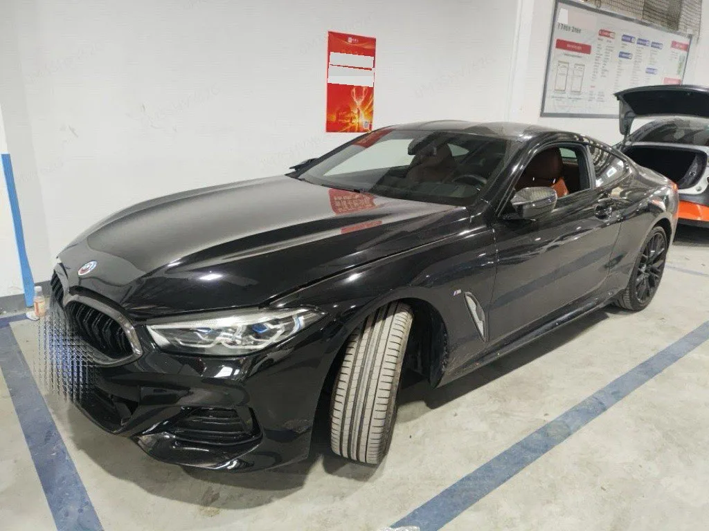 2022 BMW 8 Series 840i Coupe M Sport Package