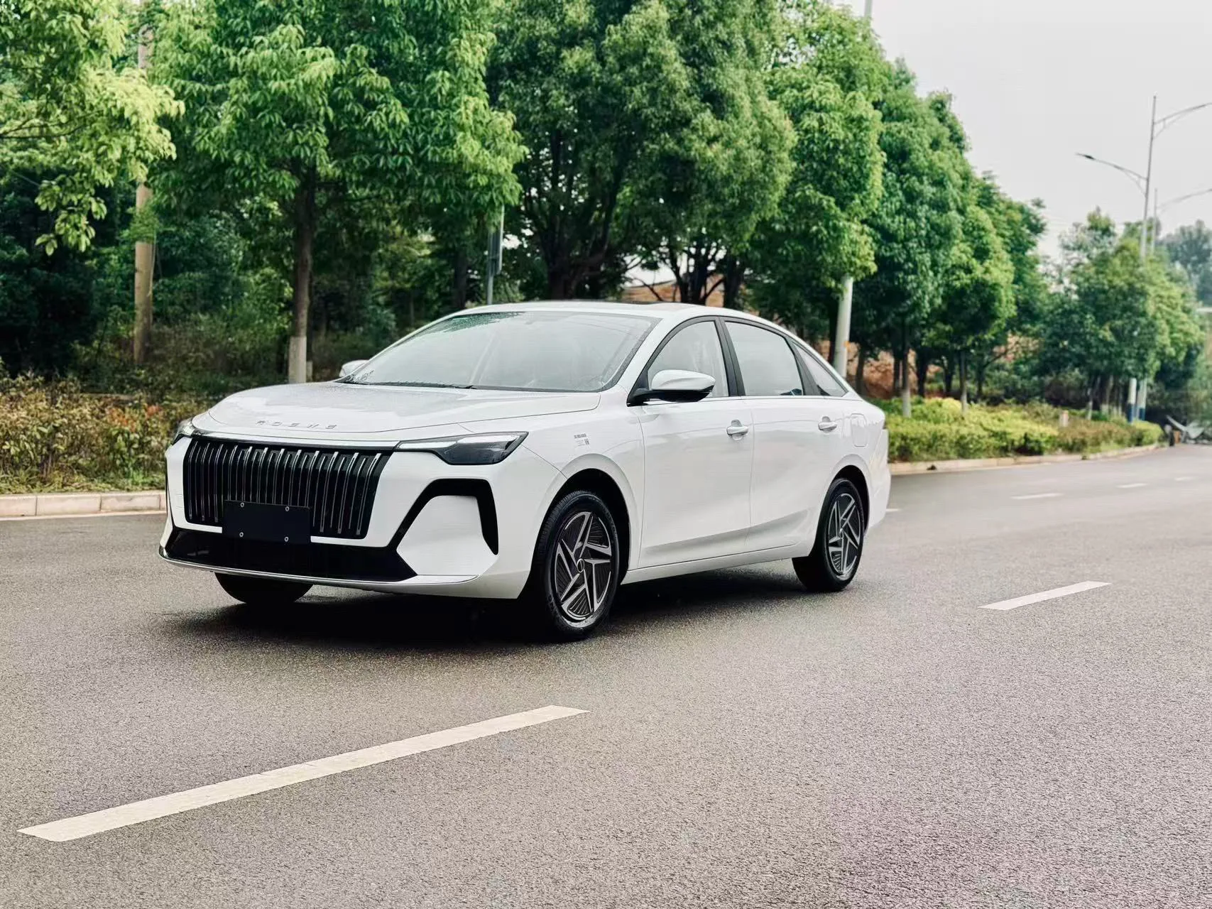 Roewe 2026 i6 1.5 CVT Long-Term Edition, Automatic Transmission