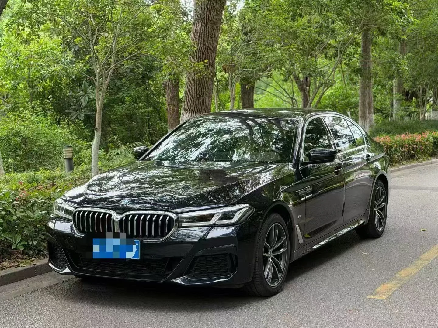 2021 BMW 5 Series 525Li M Sport Package