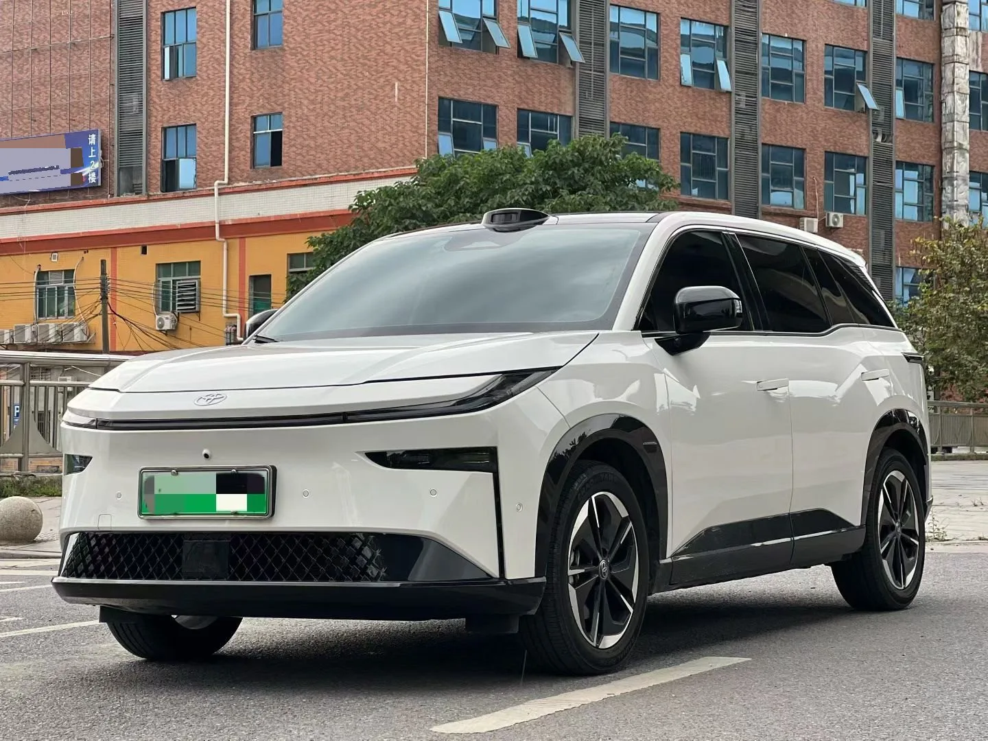 Toyota 2025 Platinum 3X 520 Pro Automatic