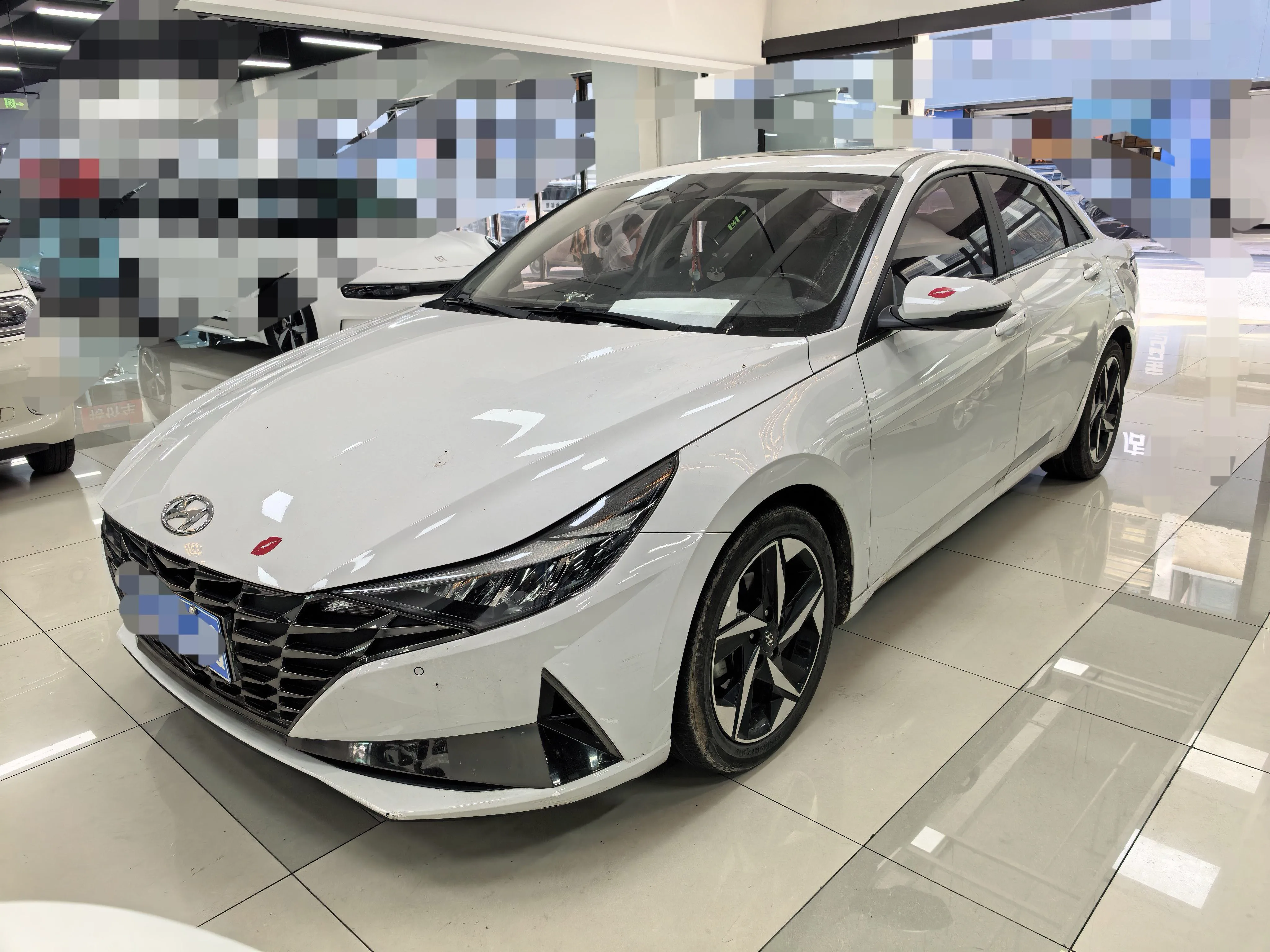 Hyundai Elantra 2021 1.5L CVT LUX Premium Edition