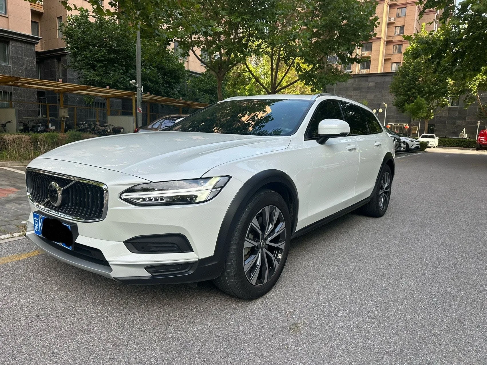2024 Volvo V90 Cross Country B5 AWD Smart Range Edition