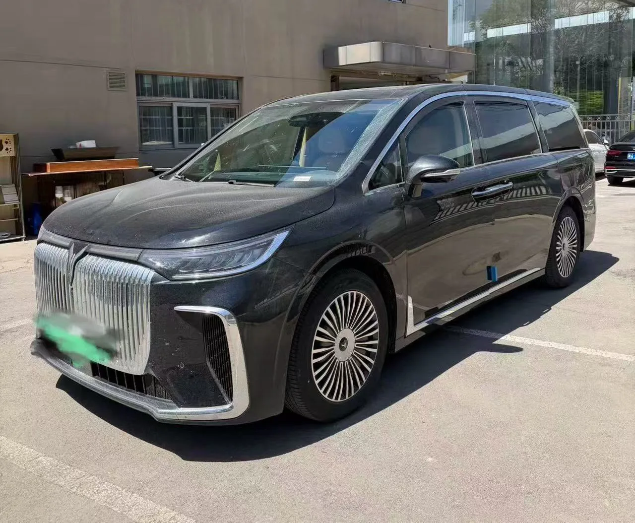 Voyah 2025 Dreamer PHEV 1.5T 4WD Excellent Kunpeng Edition Automatic