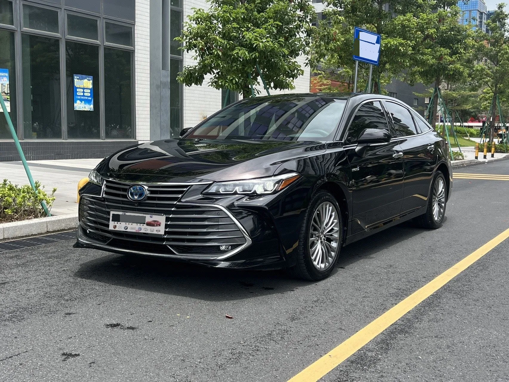 2019 Toyota Avalon Hybrid 2.5L XLE Premium Edition (National V Emission Standard)
