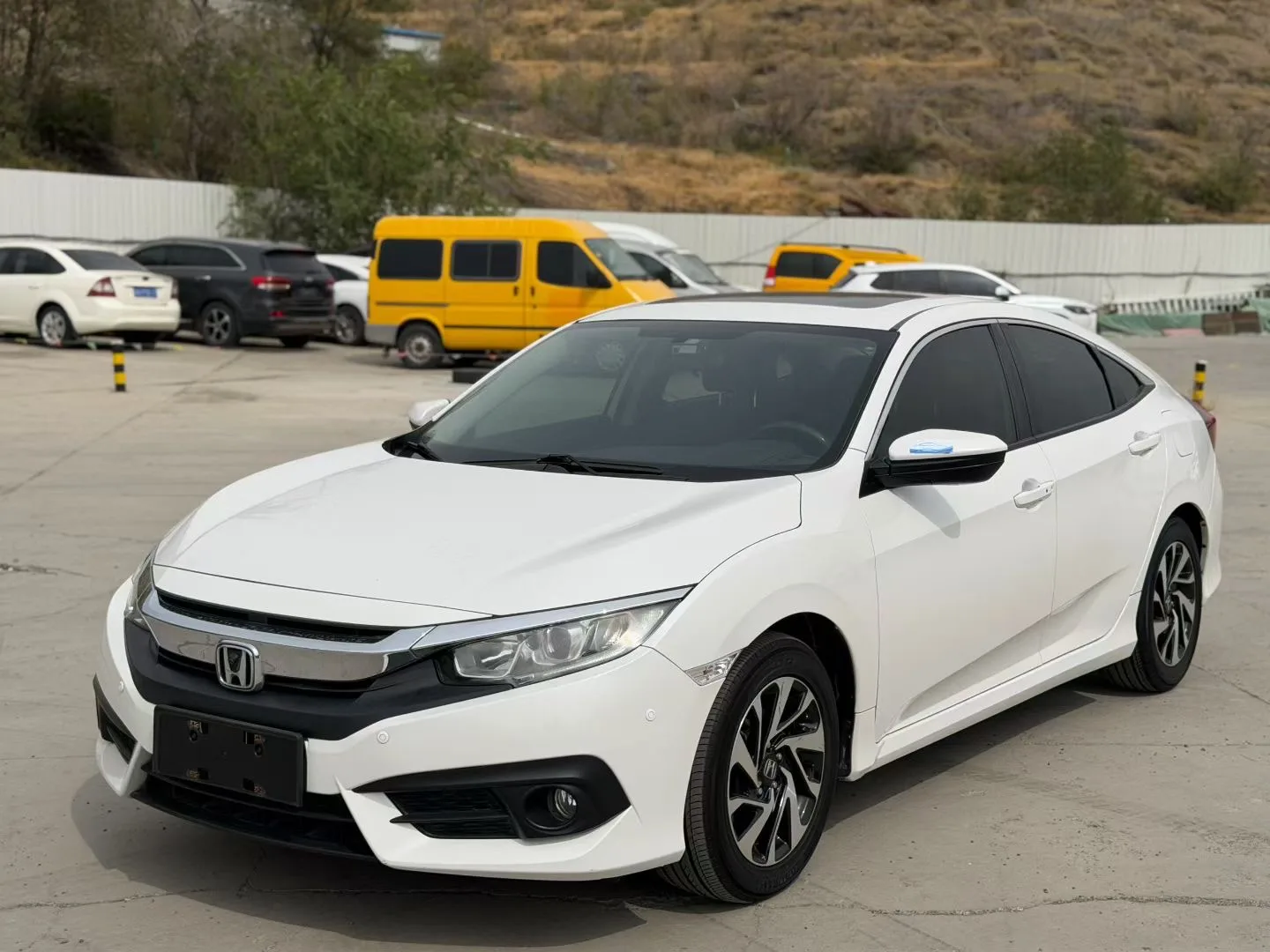 2016 Civic 220TURBO CVT Luxury Edition