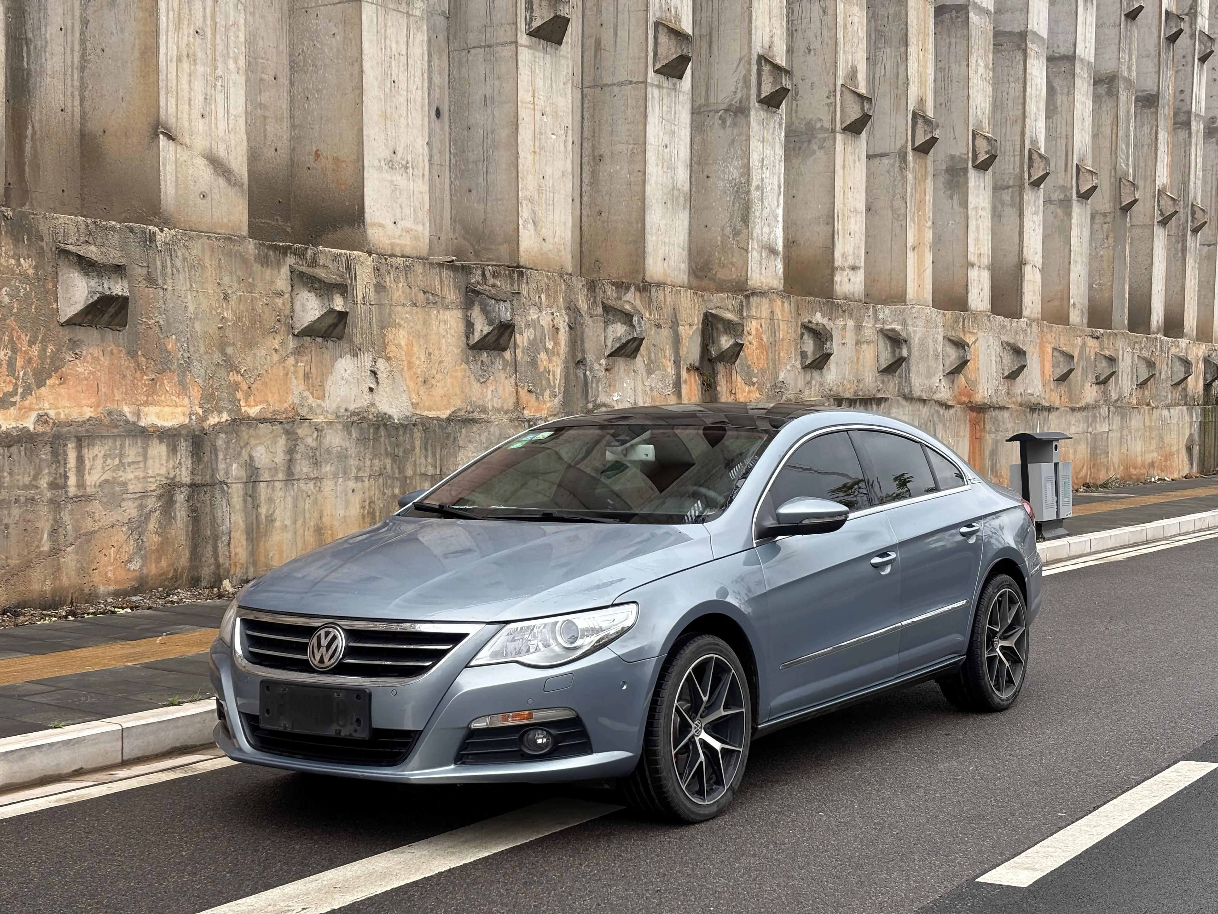 FAW-Volkswagen CC 2012 2.0TSI Luxury Edition