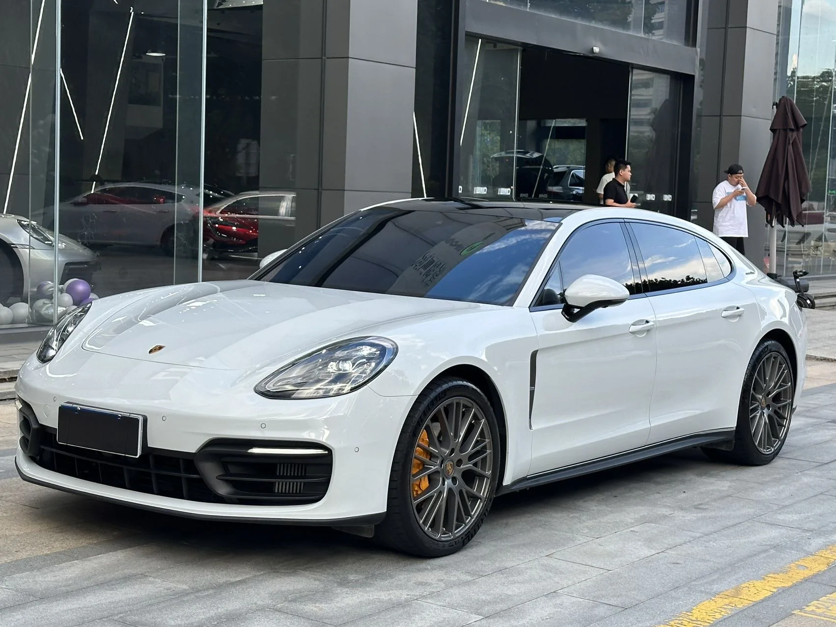 2023 Panamera Facelift: Panamera Executive Long Wheelbase Platinum Edition 2.9T