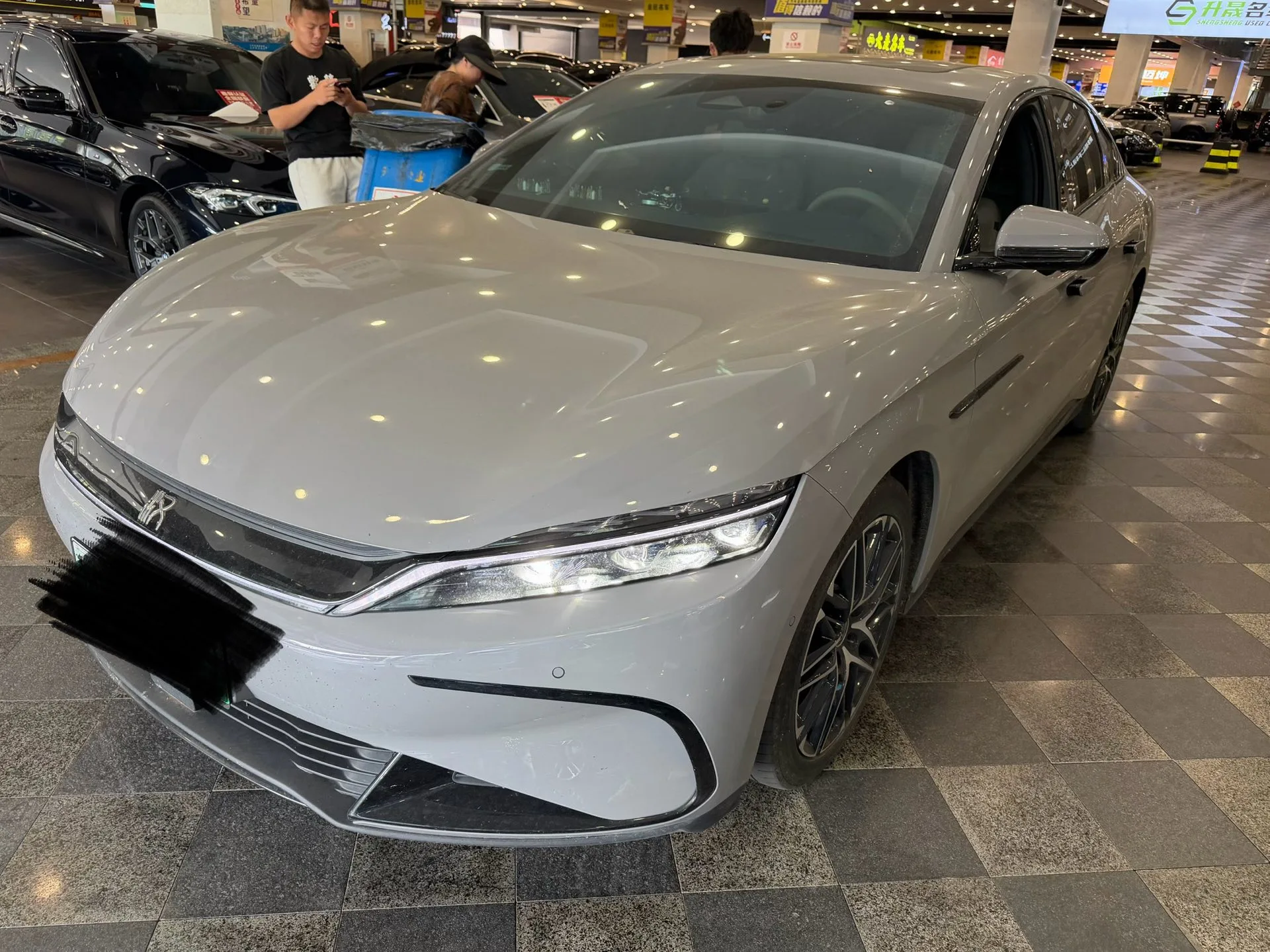 BYD 2024 Han EV 605KM Glory Edition Front-Wheel Drive Premium Automatic