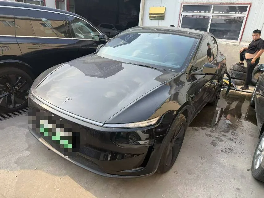 Tesla 2025 Model Y Long Range All-Wheel Drive (Facelift) Automatic