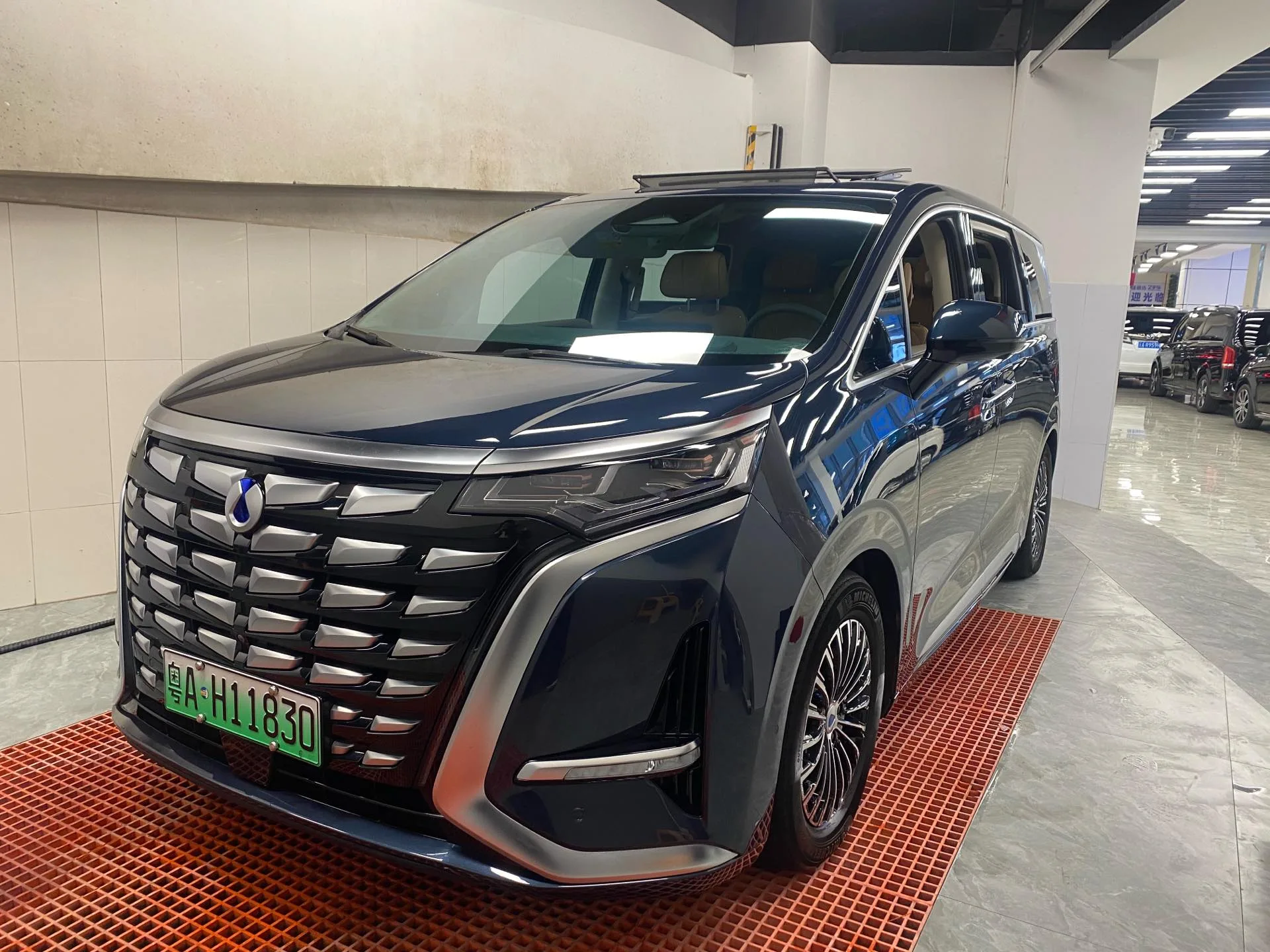 Denza D9 2022 DM-i 970 AWD Flagship Edition