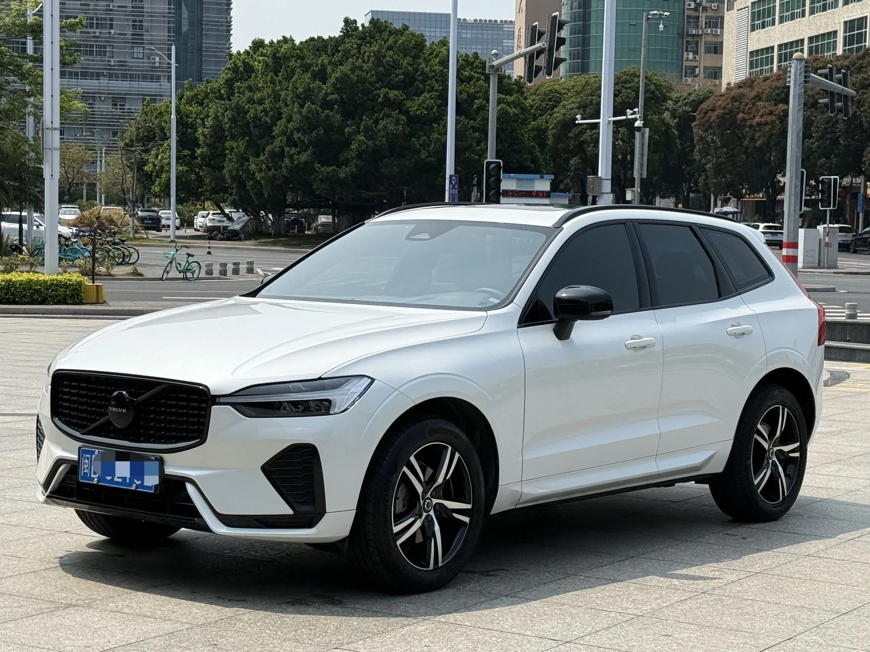2022 Volvo XC60 B5 AWD Zhiyuan Sport Edition