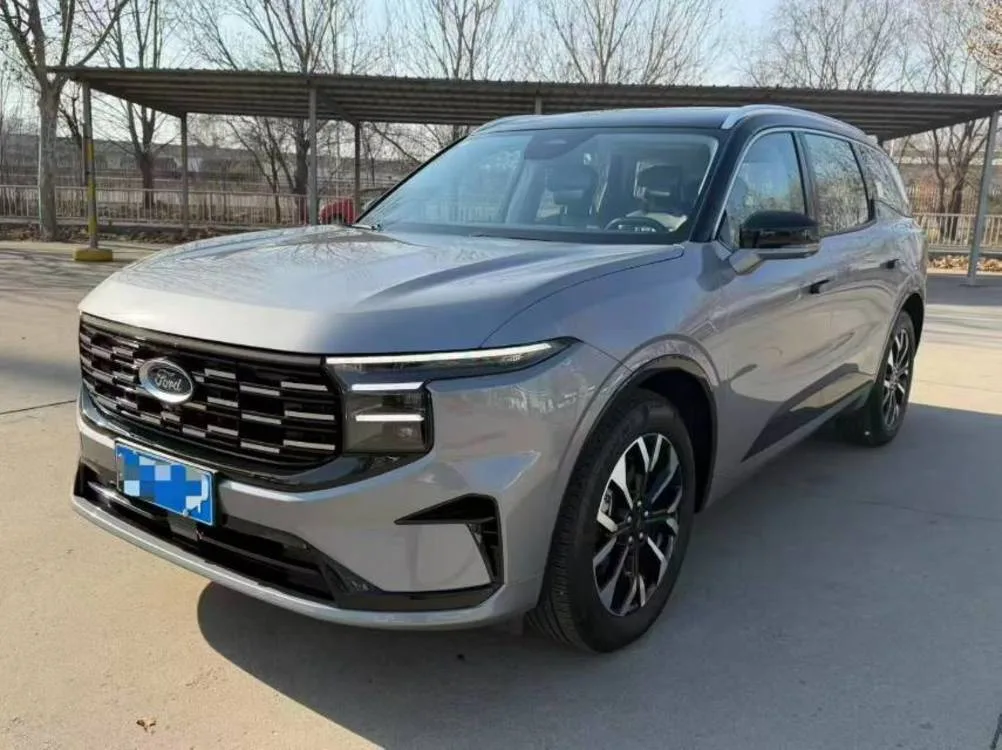 2023 Ford Edge L 2.0T EcoBoost 2WD 7-Seat Luxury Automatic