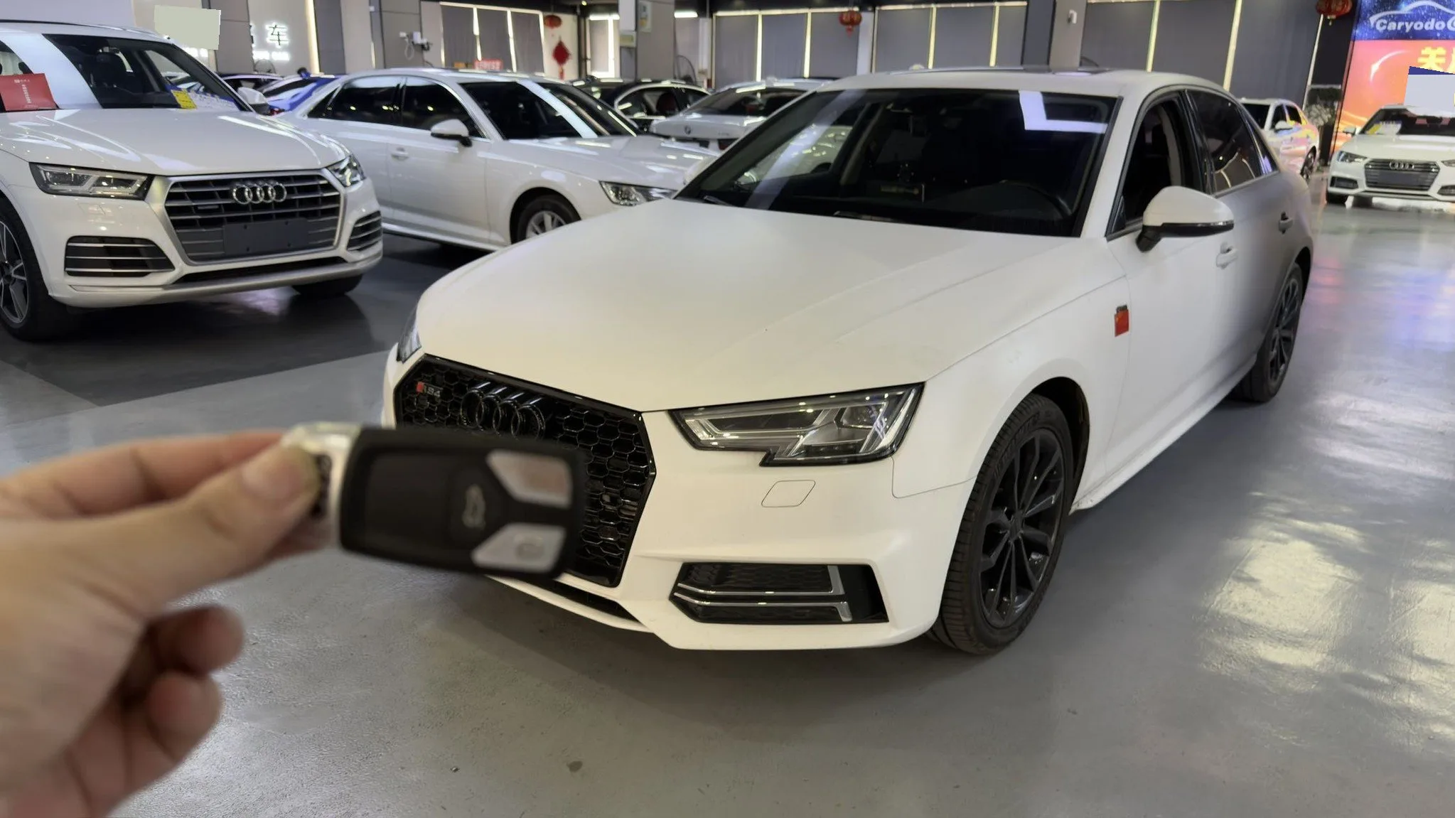 Audi A4L 2018 30th Anniversary Edition 40 TFSI Fashion Model