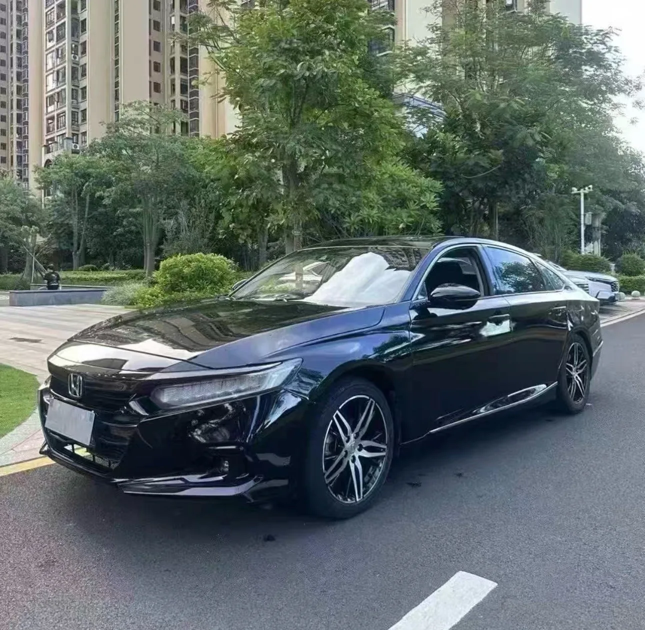 2022 Honda Accord Hybrid 2.0L Phantom Night Edition